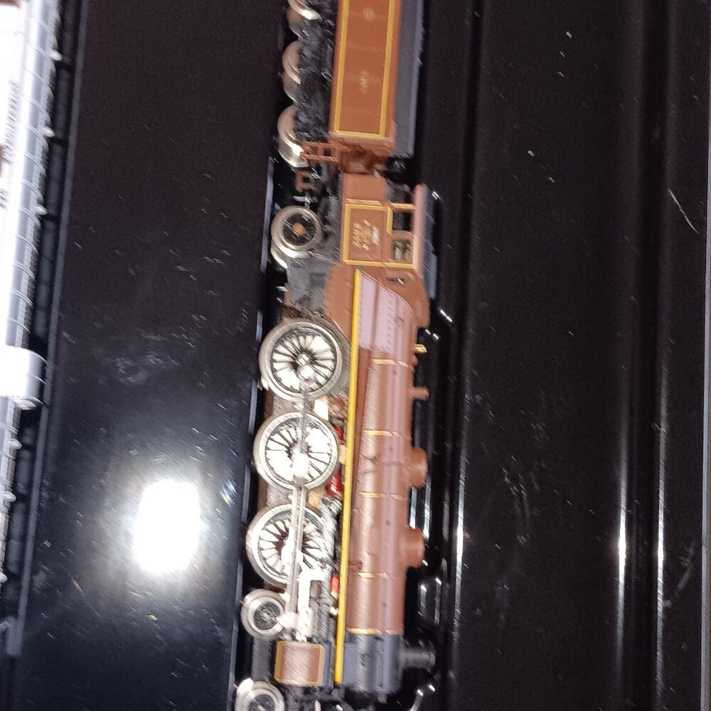 Train Set - Picture 2 of 4